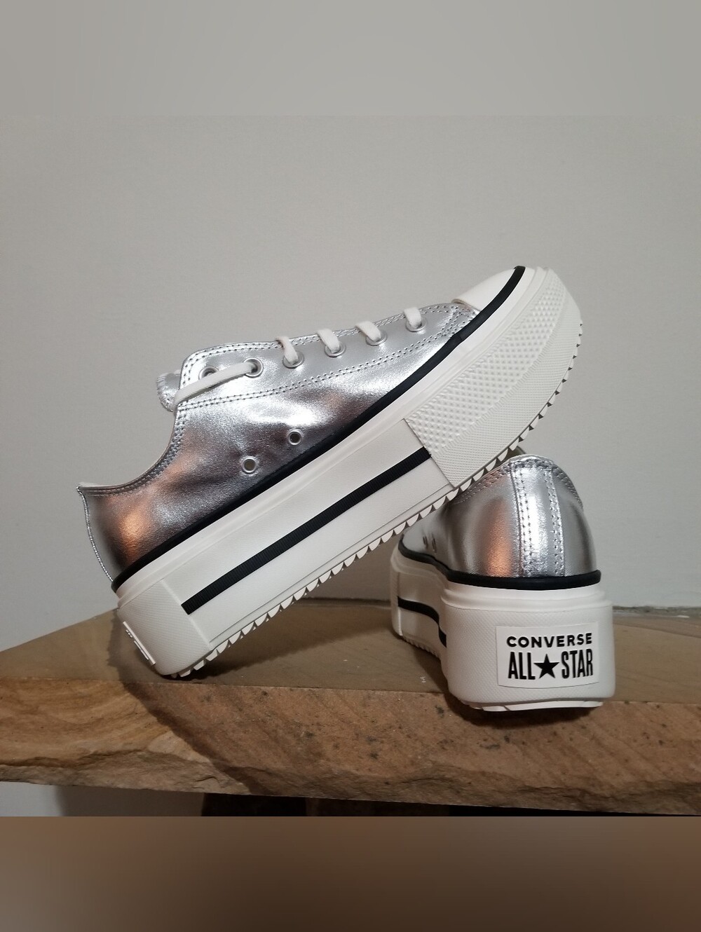 NEW! Converse Chuck Taylor Platform Low Top Sneakers Metallic Silver Sz 10 NWT - Picture 5 of 10